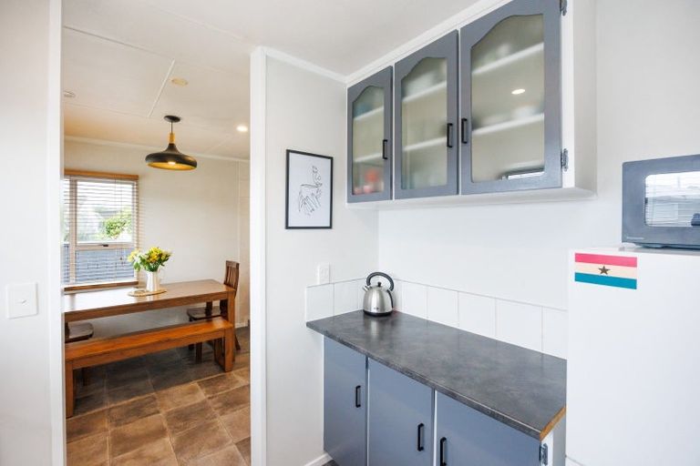 Photo of property in 27 Ferndale Place, Feilding, 4702