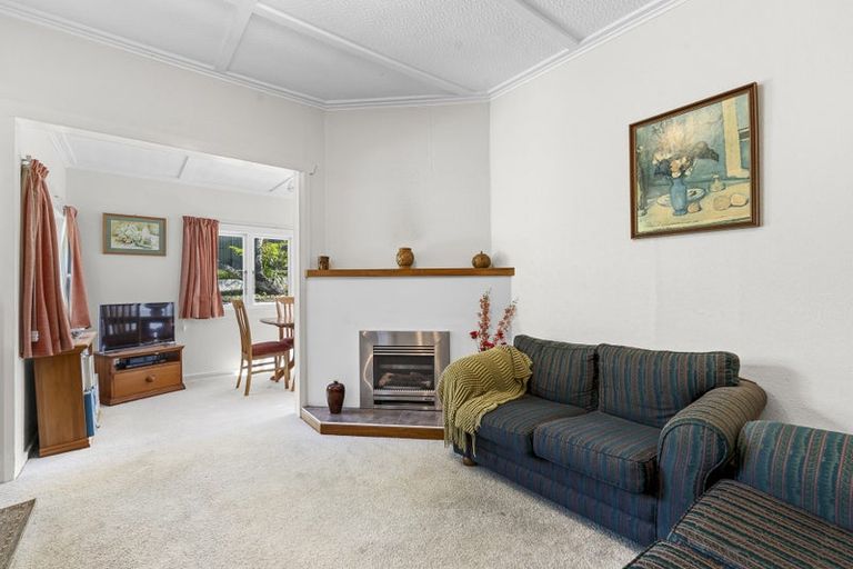 Photo of property in 3 Barrett Street, Westown, New Plymouth, 4310