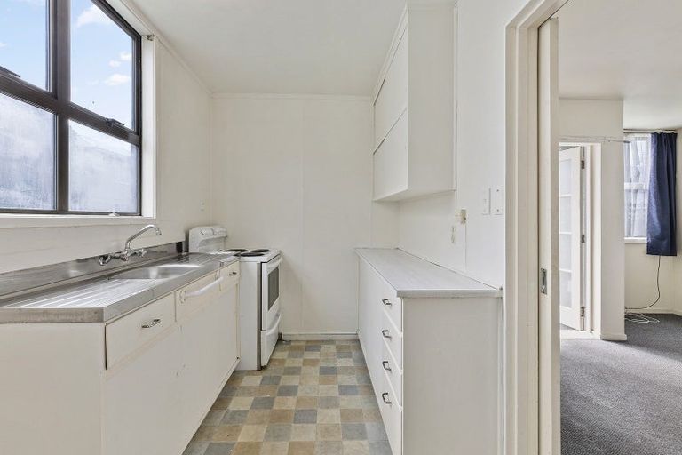 Photo of property in 127u7 Queens Drive, Lyall Bay, Wellington, 6022