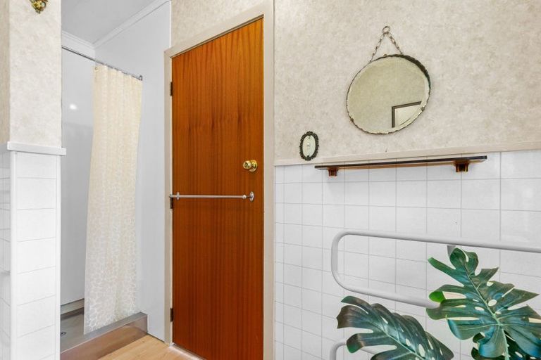 Photo of property in 18 Argyle Avenue, Levin, 5510