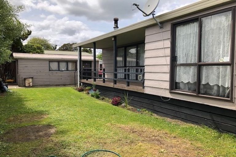 Photo of property in 79b Old Wairoa Road, Papakura, 2110