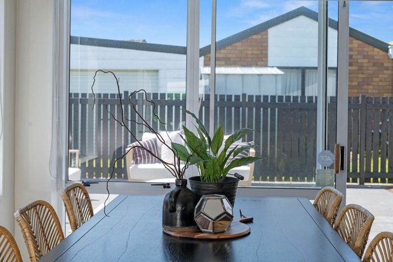 Photo of property in 27 Balmacewen Place, Mount Maunganui, 3116