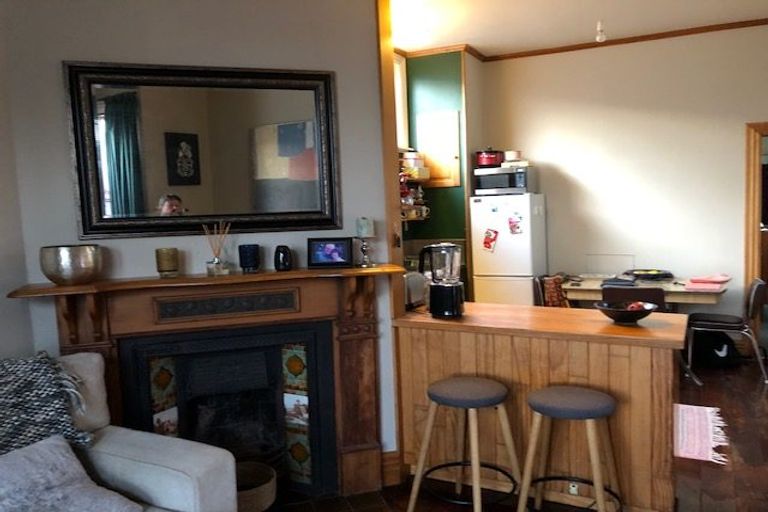 Photo of property in 25 Douglas Street, Mount Cook, Wellington, 6021