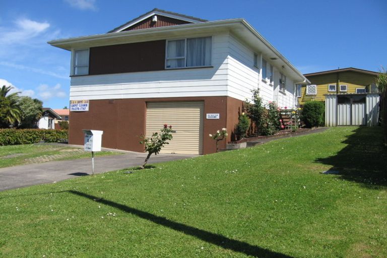 Photo of property in 2/2 Komako Place, Papatoetoe, Auckland, 2025