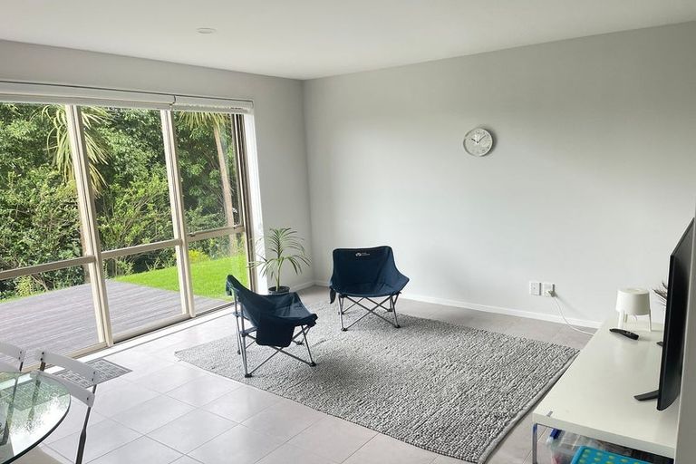 Photo of property in 17 Meteor Place, Schnapper Rock, Auckland, 0632