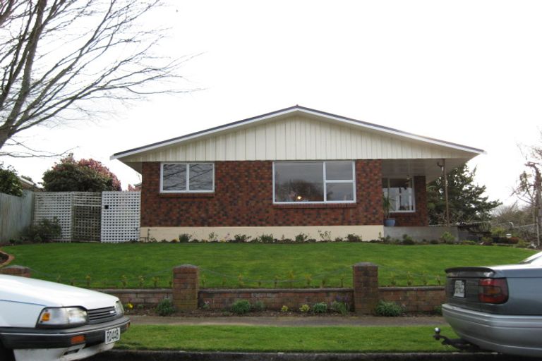 Photo of property in 13 Fairbank Avenue, Stratford, 4332