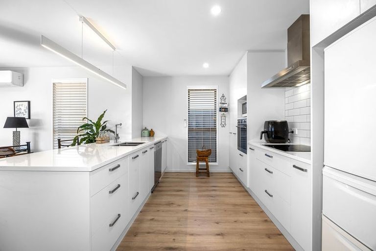 Photo of property in 5 Te Pakiaka Road, Pegasus, 7612