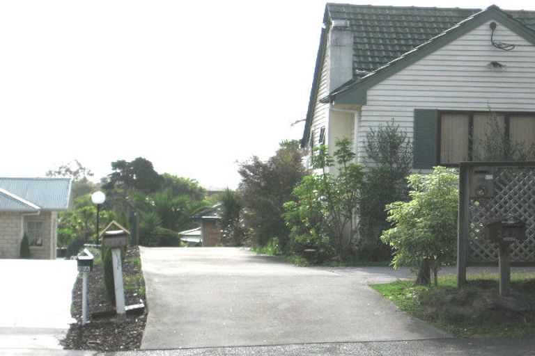 Photo of property in 24 Mcleod Road, Henderson, Auckland, 0612