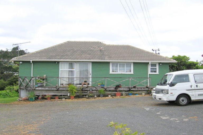 Photo of property in 1/30 Seymour Road, Sunnyvale, Auckland, 0612