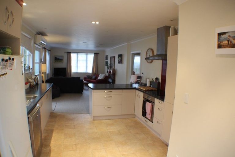 Photo of property in 26 Hewer Crescent, Naenae, Lower Hutt, 5011