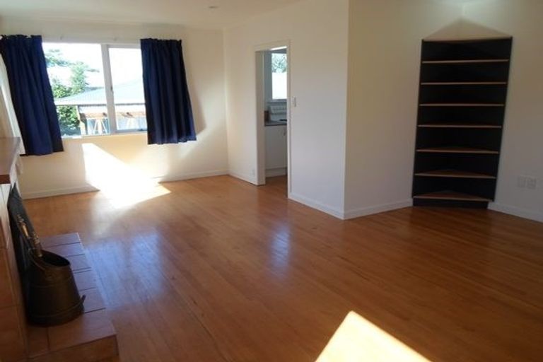 Photo of property in 38 Lyttelton Avenue, Forrest Hill, Auckland, 0620