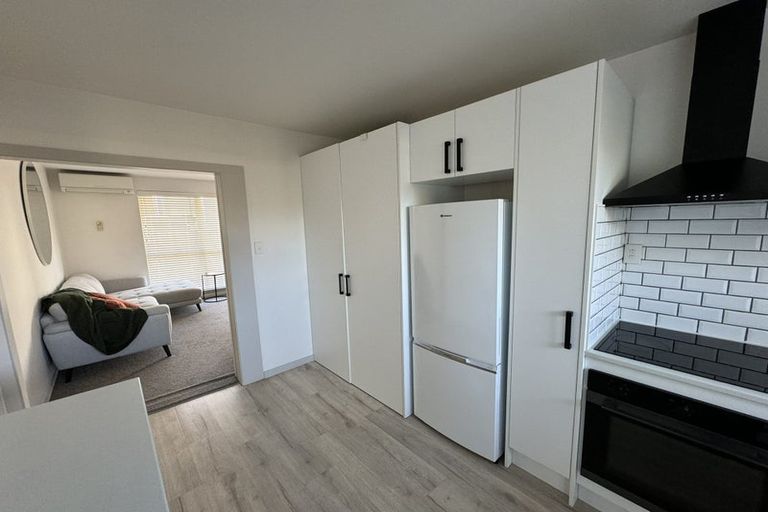 Photo of property in 2/32 Mona Vale Avenue, Riccarton, Christchurch, 8011