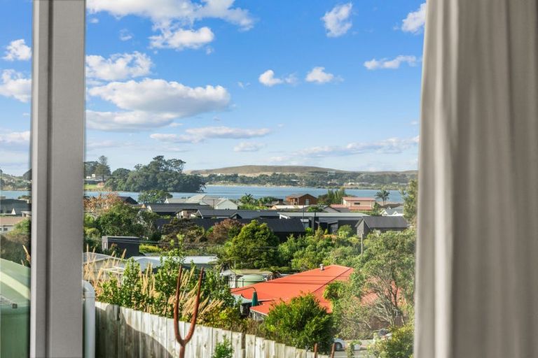 Photo of property in 12 Weka Street, Mangawhai, 0505