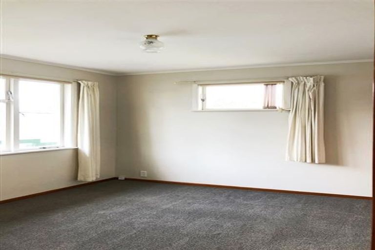 Photo of property in 44 Fairdene Avenue, Henderson, Auckland, 0610