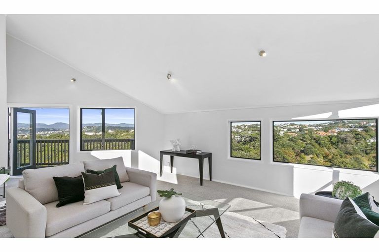 Photo of property in 36 Orangi Kaupapa Road, Northland, Wellington, 6012