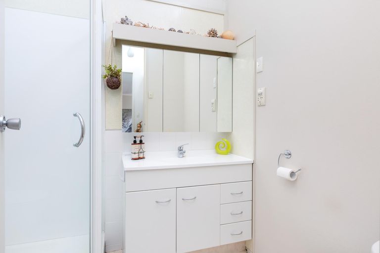 Photo of property in 109a/4 Te Atatu Road, Te Atatu South, Auckland, 0610