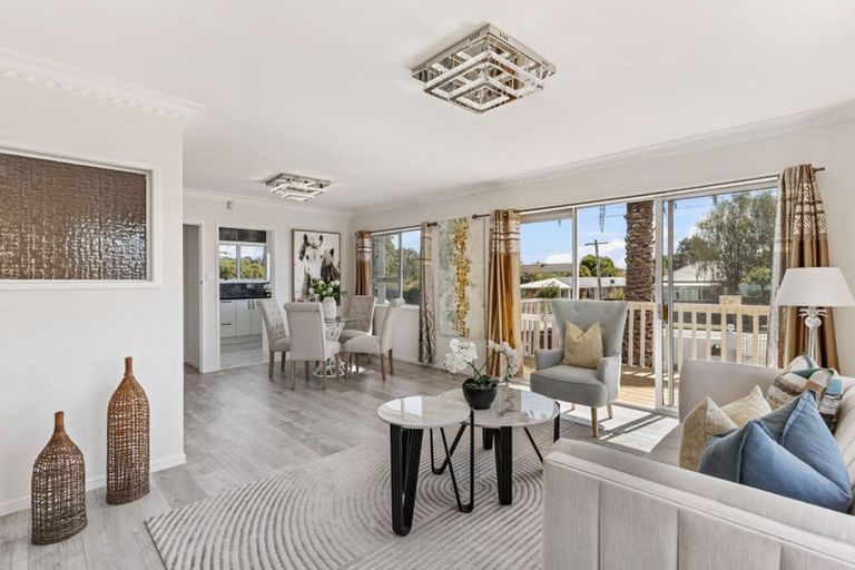 Photo of property in 1/100 Titirangi Road, New Lynn, Auckland, 0600