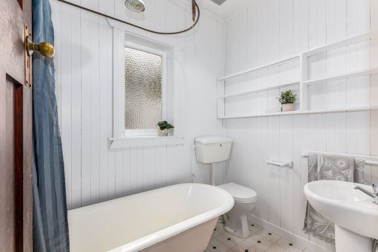 Photo of property in 105 Wyndrum Avenue, Waterloo, Lower Hutt, 5011