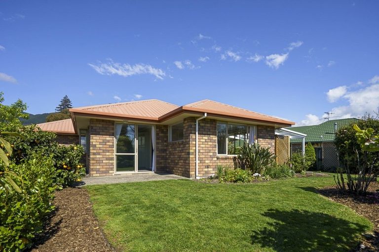 Photo of property in 2 Gershwin Grove, Stoke, Nelson, 7011