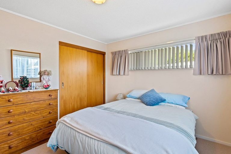 Photo of property in 7a Graham Grove, Waikanae, 5036