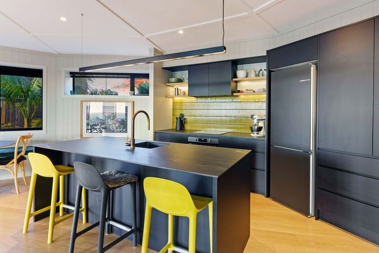 Photo of property in 14 Wilson Way, Waikanae, 5036