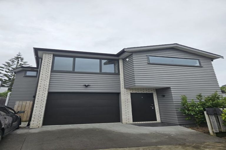 Photo of property in 9 Kaweka Street, New Lynn, Auckland, 0600