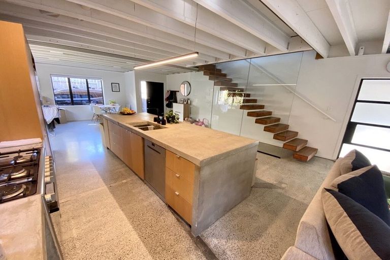 Photo of property in 17 Monte Cassino Place, Birkdale, Auckland, 0626