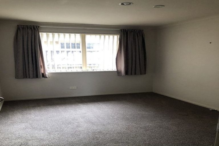 Photo of property in 16 Nobleman Place, Hamilton East, Hamilton, 3216