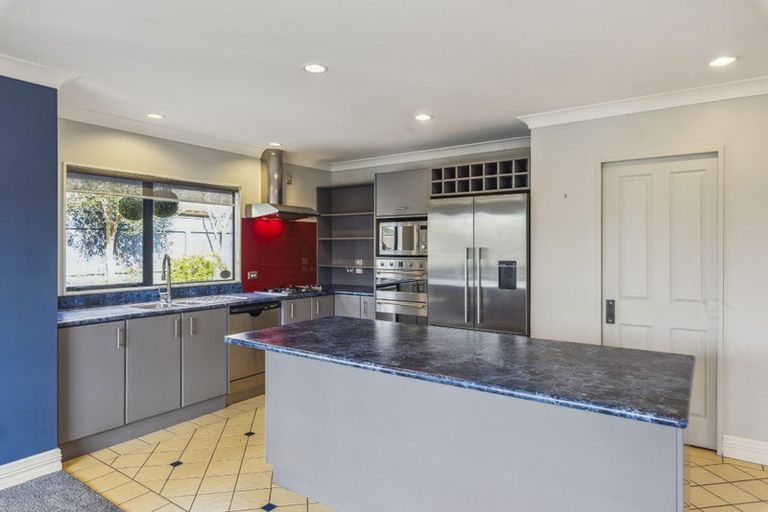 Photo of property in 87 Milne Drive, Paraparaumu, 5032