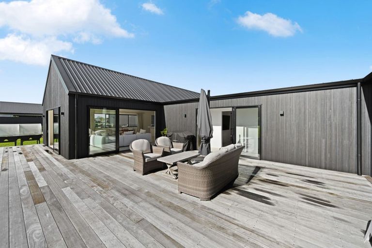 Photo of property in 15 Redwood Lane, Pirongia, 3802