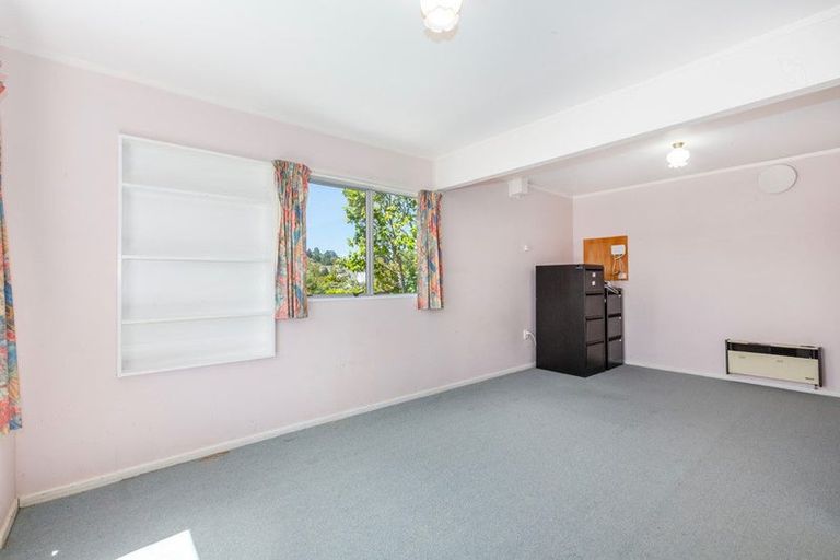 Photo of property in 21 Staithes Drive North, Whitby, Porirua, 5024