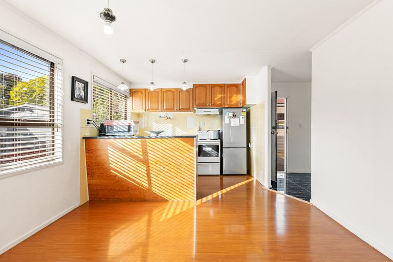 Photo of property in 14 Kellett Road, Ranui, Auckland, 0612