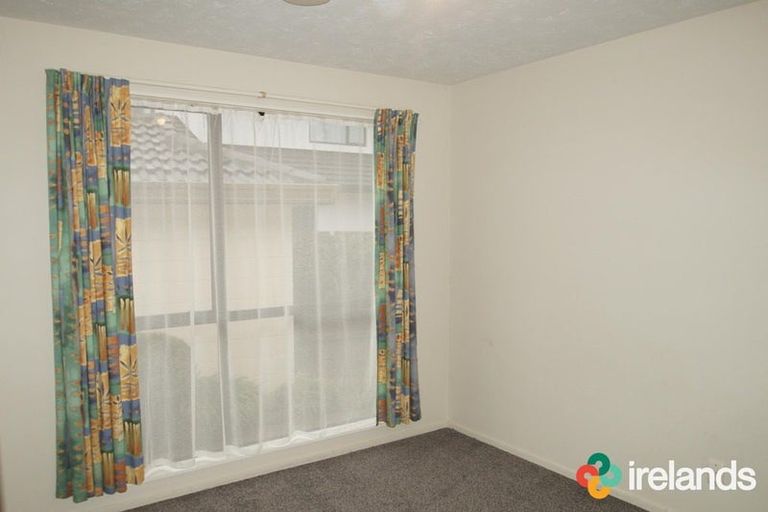 Photo of property in 32 Cowes Street, Avondale, Christchurch, 8061