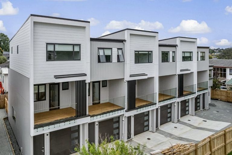 Photo of property in 3/345 Pakuranga Road, Pakuranga Heights, Auckland, 2010