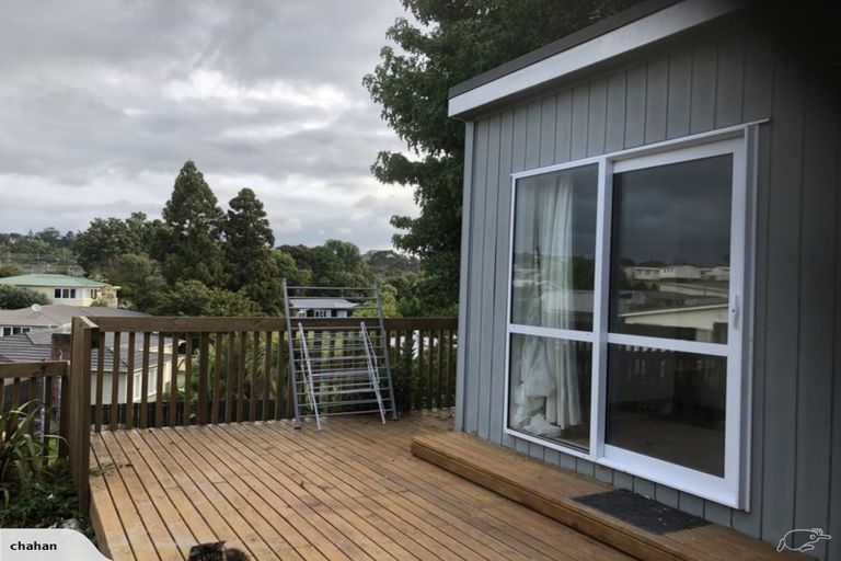 Photo of property in 22 Saffron Street, Birkdale, Auckland, 0626