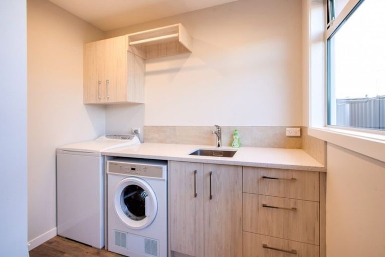 Photo of property in 6 Ruahine Road, Poraiti, Napier, 4112
