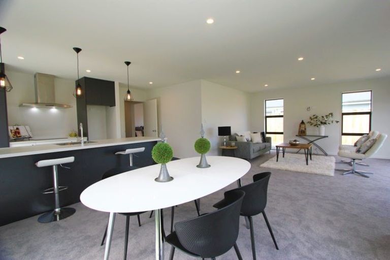 Photo of property in 17 Northmoor Boulevard, Rolleston, 7615