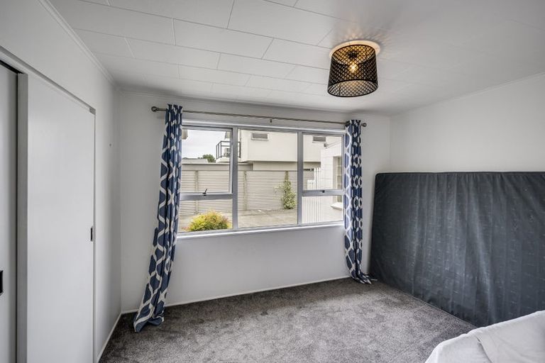 Photo of property in 11 Chester Street, Taradale, Napier, 4112