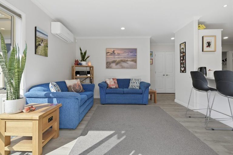 Photo of property in 58 Pacific Cove Drive, Papamoa Beach, Papamoa, 3118