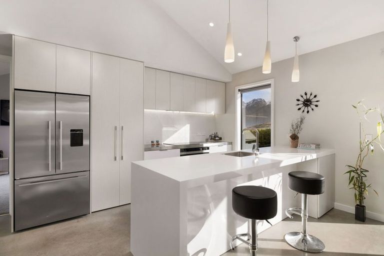 Photo of property in 24 Mckellar Drive, Jacks Point, Queenstown, 9371