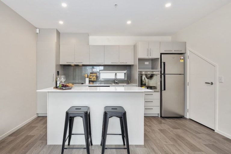 Photo of property in 6/160c Hobsonville Point Road, Hobsonville, Auckland, 0616