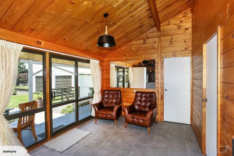 Photo of property in 42 Karioitahi Road, Waiuku, 2683