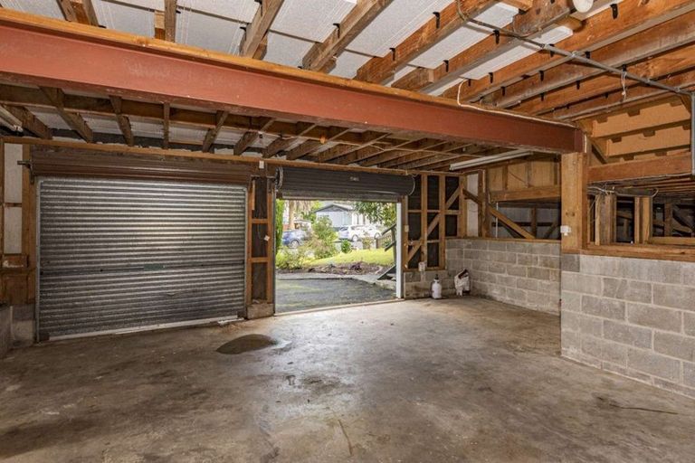 Photo of property in 15 Tait Street, Te Kamo, Whangarei, 0112