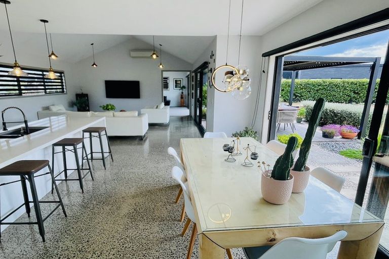 Photo of property in 16 Kaniera Terrace, Cambridge, 3434