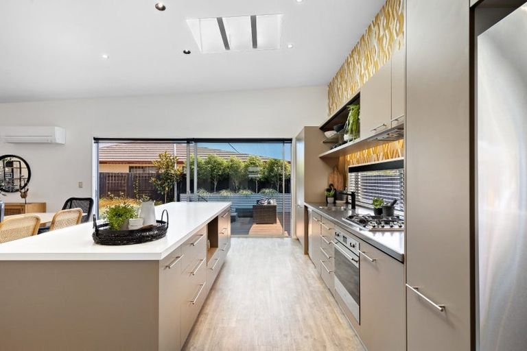 Photo of property in 11 Linkwater Way, Parklands, Christchurch, 8083