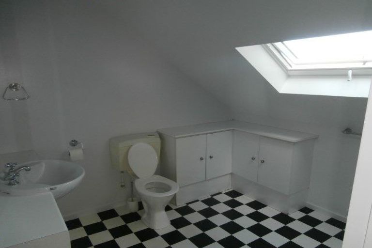 Photo of property in 2/238 Edgeware Road, Edgeware, Christchurch, 8013