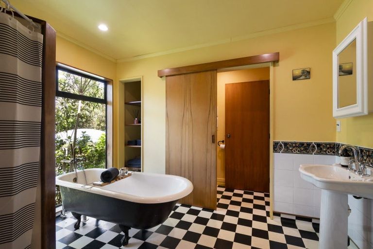 Photo of property in 696 Pahiatua Aokautere Road, Aokautere, Palmerston North, 4471