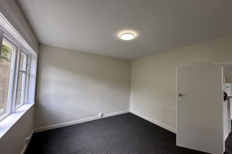 Photo of property in 20u3 Saint Michaels Crescent, Kelburn, Wellington, 6012