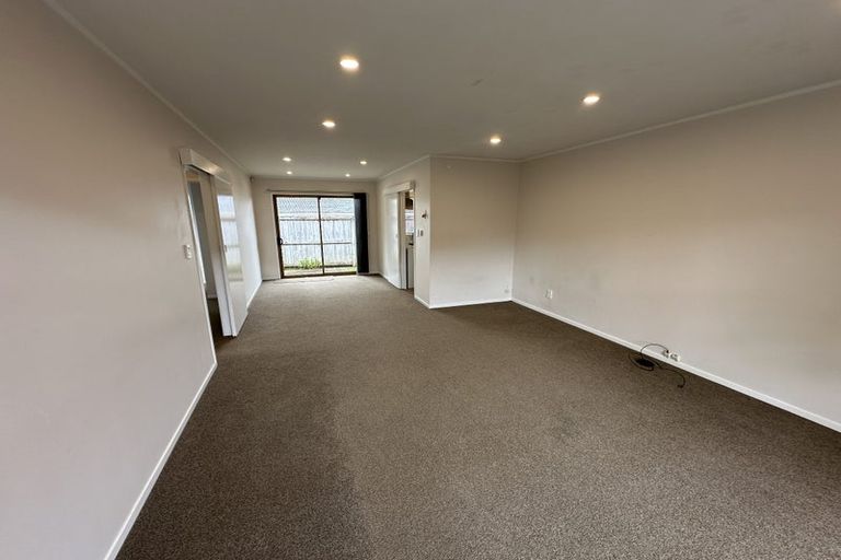 Photo of property in 2/78 Prince Regent Drive, Half Moon Bay, Auckland, 2012