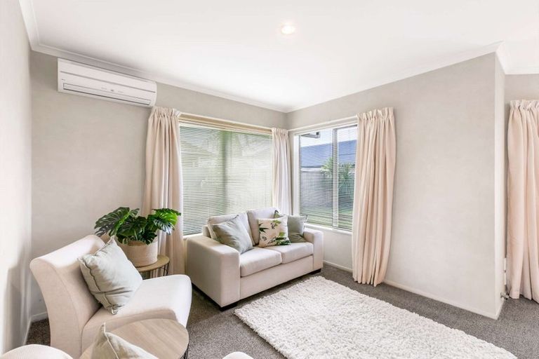 Photo of property in 13 Lockhart Place, Rototuna, Hamilton, 3210